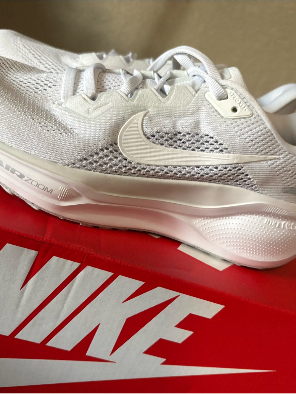 Nike Women's White Mesh Running Shoes - Breathable Lightweight Design